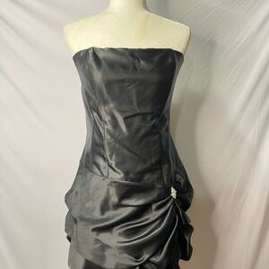 Jessica McClintock for Gunne Sax Strapless Satin Cocktail Dress – Size 13/14